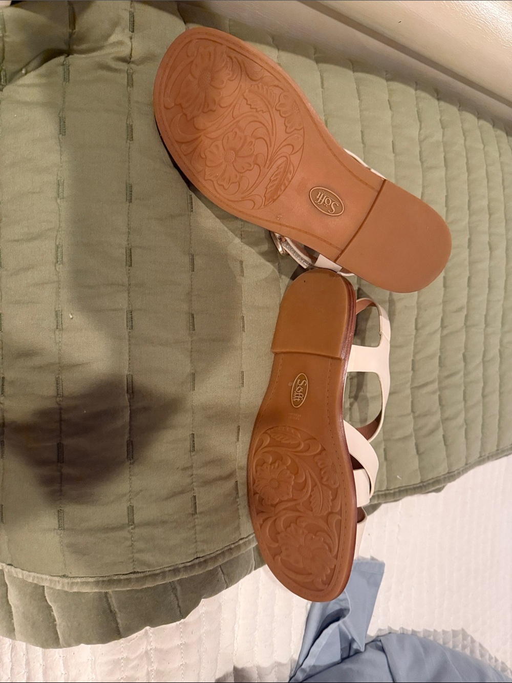 Sofft Women's Cream Strappy Leather Sandals - Picture 3 of 3